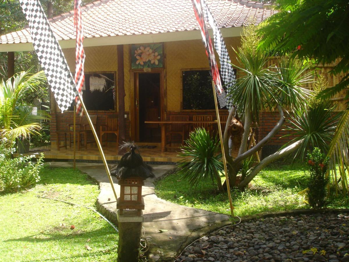 Dormitory Sedap Malam Singaraja  Exterior photo